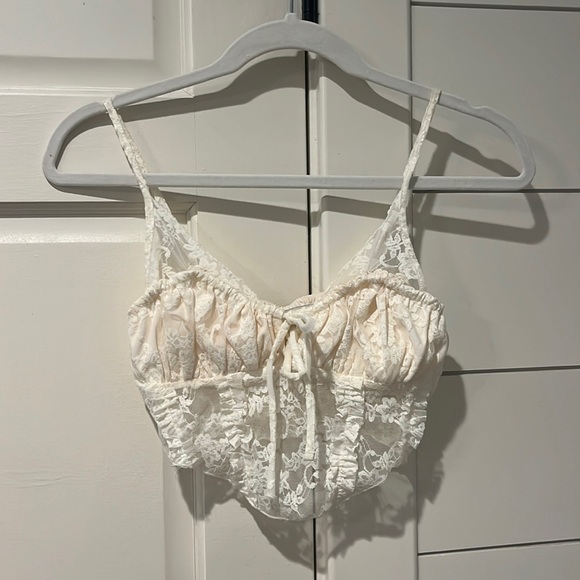 Lace top!! So fun and stylish - Picture 1 of 3